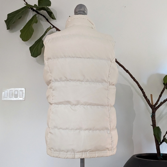 Roots Cream Puffer Vest with Turquoise Detail - Picture 6 of 6